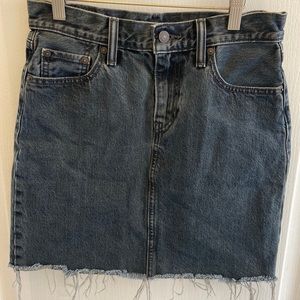 Levi’s Black Denim Skirt